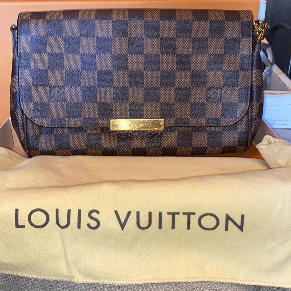 Authentic Louis Vuitton Damier Ebene Favorite MM bag/clutch